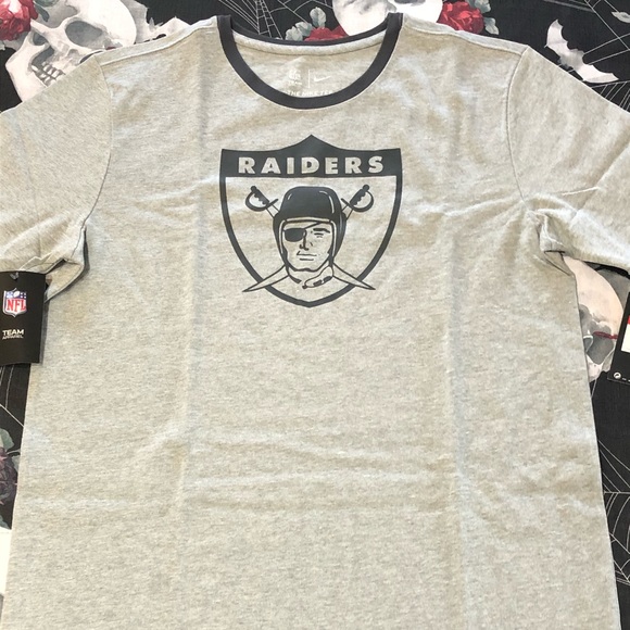 NIKE SPORTSWEAR OAKLAND RAIDERS OG LOGO SHIRT LRG - Picture 2 of 9